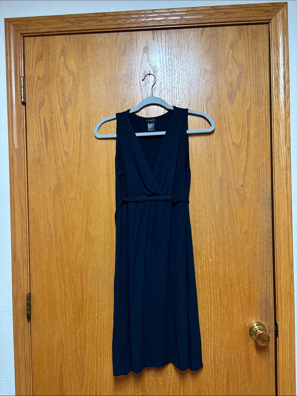 Ann Taylor Navy Sleeveless V-Neck Midi Dress